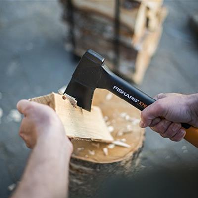 HACHA UNIVERSAL FISKARS X7 750GR