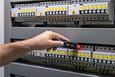 BOSCH VOLTIMETRO SIN CONTACTO GVD1000-17