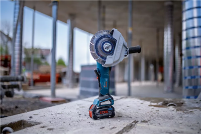 BOSCH AMOLADORA GWS 18V-180+ACC
