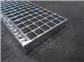 PELDAÑO REJILLA TRAMEX 600X240MM GALV.